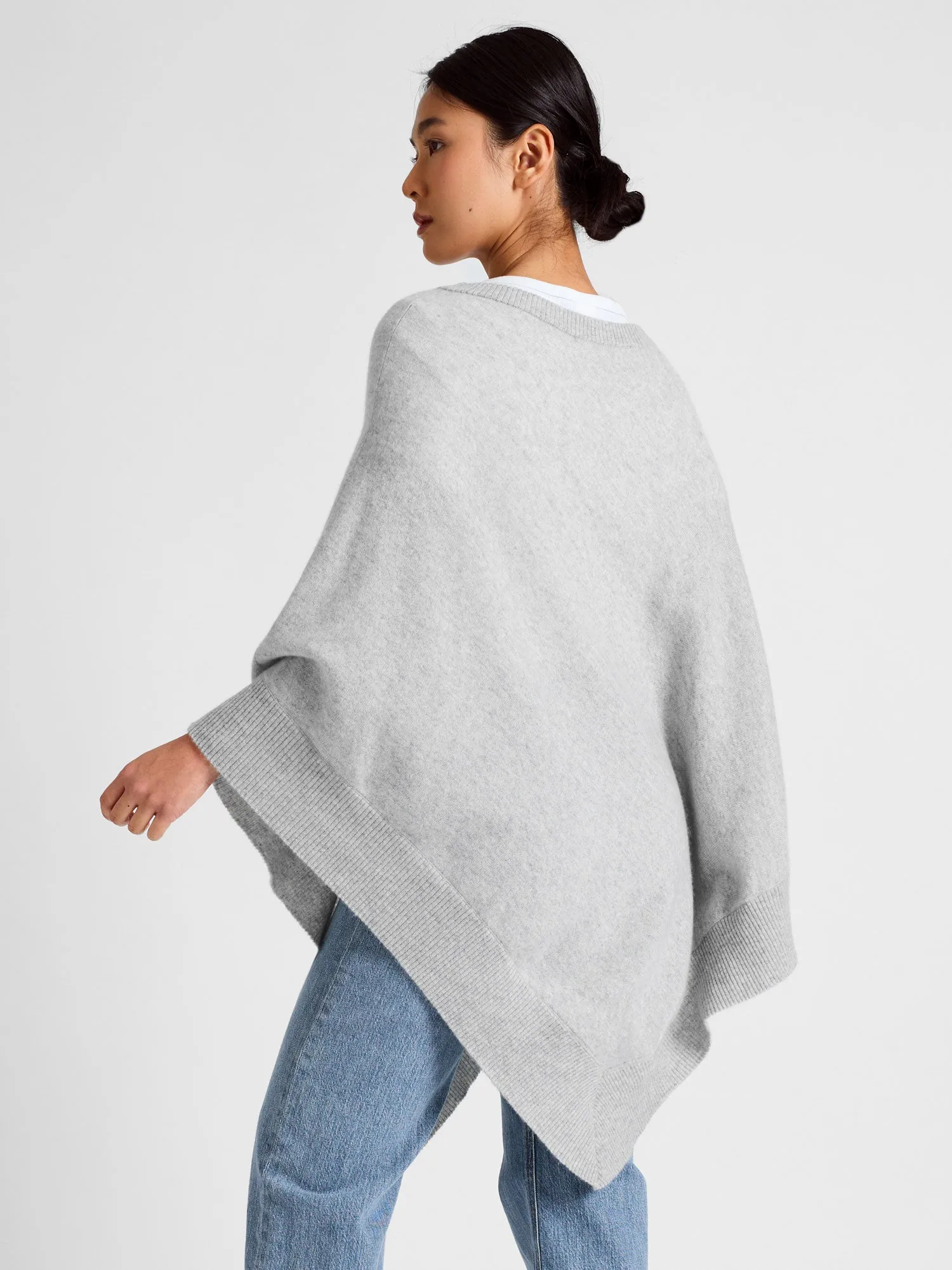 Cashmere poncho "Haddy" - light grey