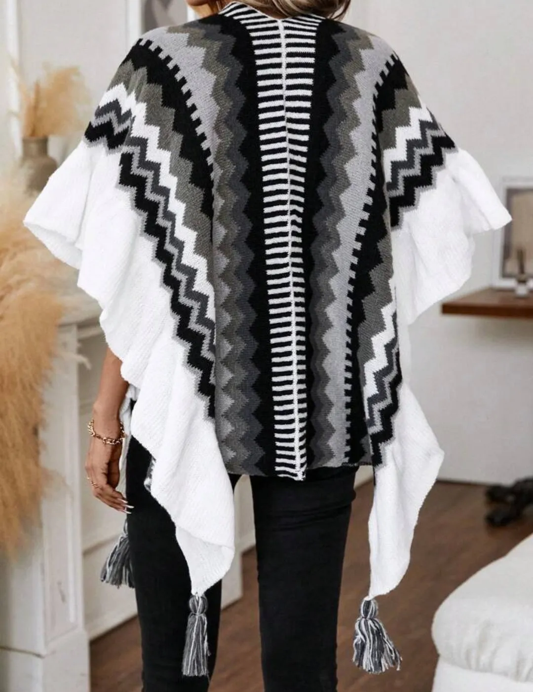 Chevron Batwing Tassel Hem Poncho