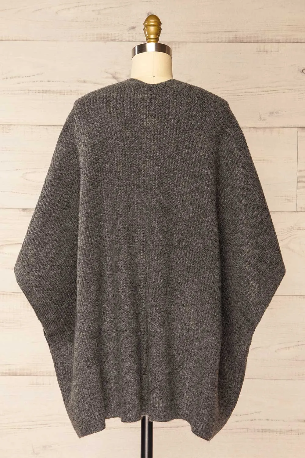 Platon | Grey Knitted Poncho w/ Pockets