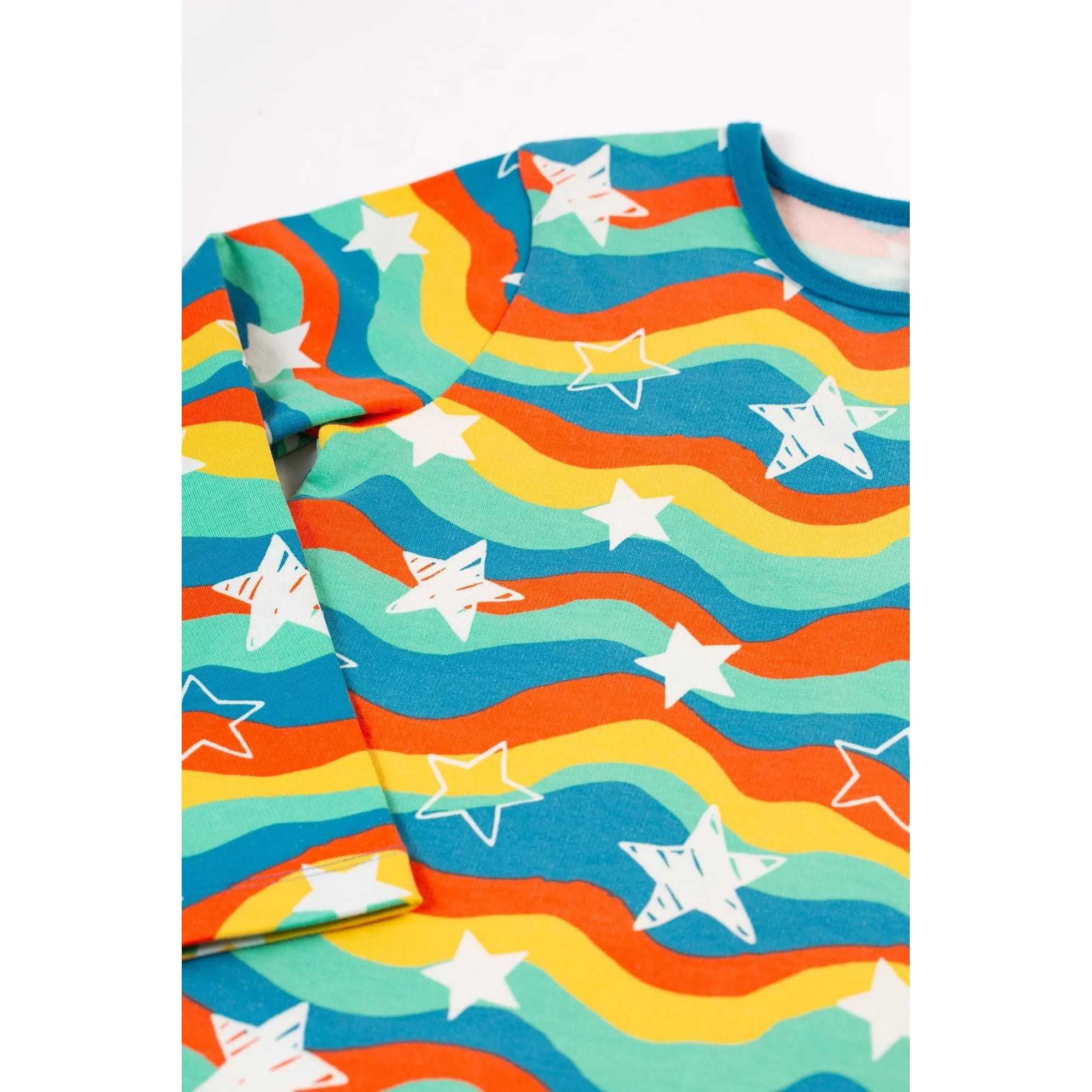 Wavy Stars Cozy Ember Top