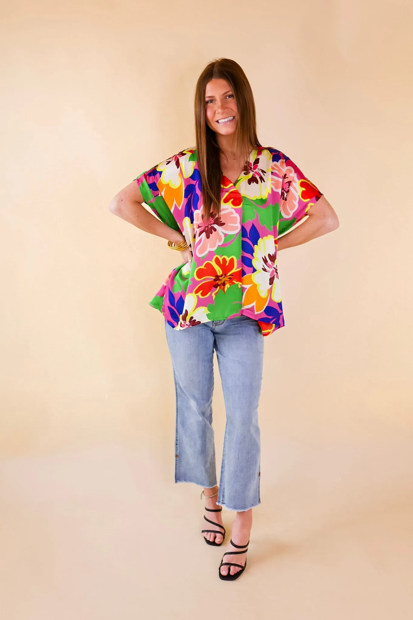 Weekend Out V Neck Placket Floral Short Sleeve Top in Pink Mix